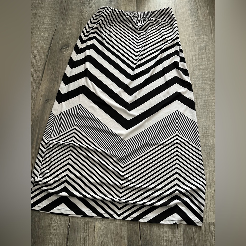 Slinky Brand Maxi Skirt chevron zig zag lightweight summer spring
